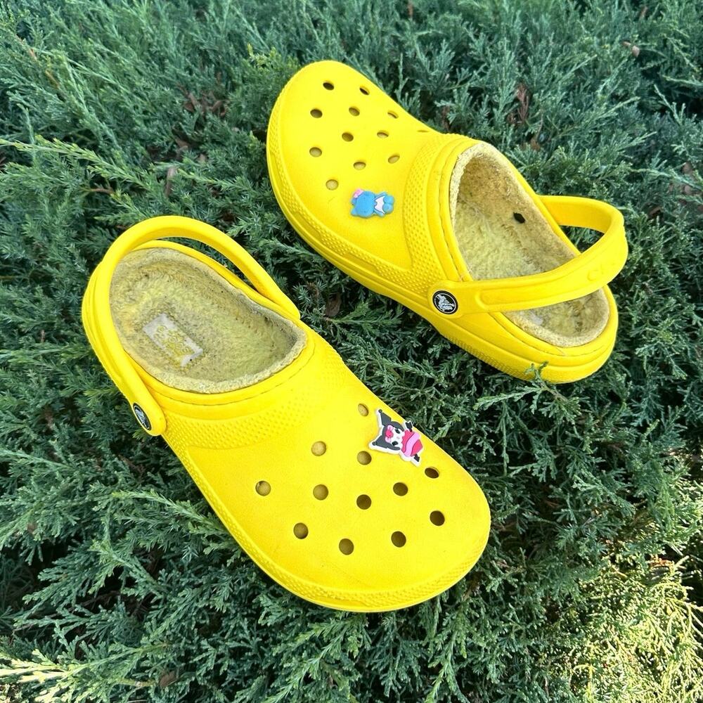 Crocs Classic Lined Clogs‎ Unisex Size M6 W8 Yellow Sandals